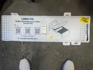 lot 35307 image: Lunderg Under Mattress Early-Alert Sensor Pad with Remote