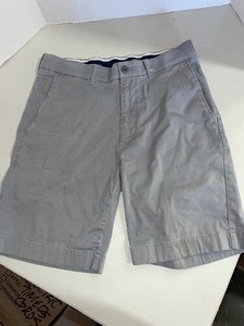 lot 37195 image: Huge Lot of Misc Name Brand Mens Shorts - Size 32.