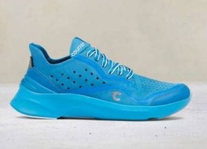 lot 9990 image: Courser Uno Womens Cyan Running Shoe, Size 9  Retail $595