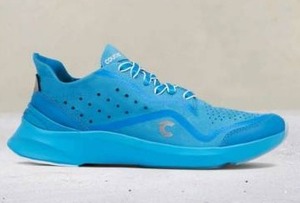 lot 10004 image: Courser Uno Mens Cyan Mono Running Shoe, Size 12  Retail $595