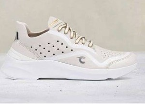 lot 10021 image: Courser Uno Womens White Mono Sneaker Size 9.5  Retail $595