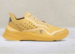 lot 10022 image: Courser Uno Womens Golden Haze Mono Sneaker, Size 9.5  Retail $595