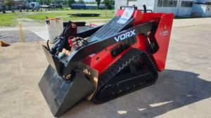 lot 1522 image: Vorx Skid Steer Loader  NL750