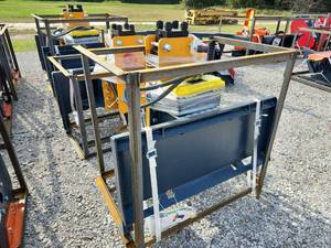 lot 4026 image: Handy Skid Steer Post Driver  HPD680&nbsp