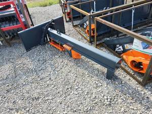 lot 4030 image: Handy Skid Steer Log Splitter  HLS35