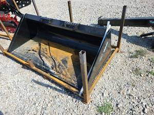 lot 7098 image: Future Skid Steer Bucket  FT-BT67