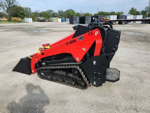 lot 7208 image: Future Skid Steer Loader  FT1050K