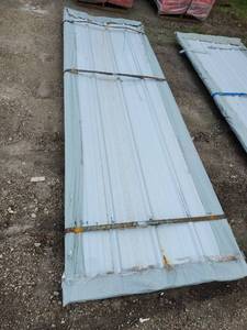 lot 7221 image: Captok 10FT Qty. 50 Galvalume Steel Siding  Roofing Panels  White  Cream&nbsp