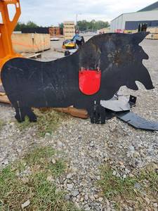 lot 2427 image: Landhonor Pig Target  PT-66-50G