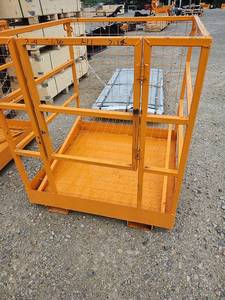 lot 2442 image: Landhonor Forklift Safety Cage