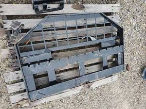 lot 608 image: GIYI Skid Steer Fork Pallet Frame Only