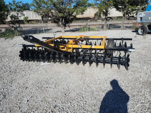 lot 11 image: Industrias America 16 Semi-Mount Tandem Disc Harrow  R2236