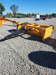 lot 16 image: Industrias America 10 Hydraulic Box Scraper  10F