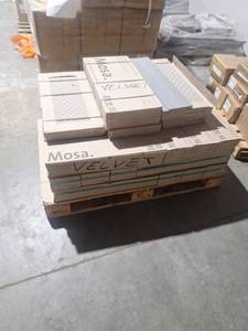 lot 63953 image: Miscellaneous Pallet Of Tile