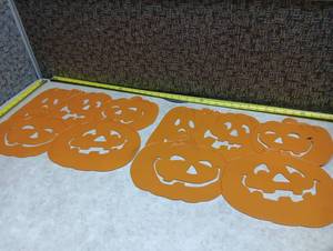 lot 1498 image: Halloween Placemats lot of 2