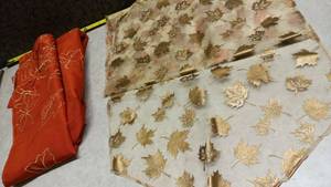 lot 1535 image: Bettter Homes and Gardens 2 Piece Table Runner Set Maple Leaf Print
