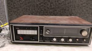 lot 1547 image: Craig 3305 Eight-Track Stereo Cartridge AMFM Radio Receiver 40 Watts