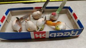 lot 1558 image: Lot of 6 Decorative Bird Ornaments with Feather Details