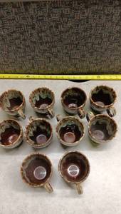 lot 1476 image: Ceramic Mug Set 10-Piece Brown Drip Glaze