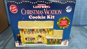 lot 2059 image: Lot of 9 National Lampoons Christmas Vacation Cookie Kit.