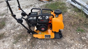 lot 8006 image: Unused Future FT90 Vibratory Plate Compactor