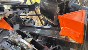 lot 8034 image: Unused Future FT-HLS82 Skid Steer Horizontal Log Splitter