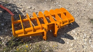 lot 8124 image: Unused Future CAT 305 Dense-Teeth Excavator Rake - 44 Inch