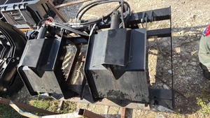 lot 8126 image: Unused Future FT-HWG72 Skid Steer Hollow Wood Grabber - 72 Inch