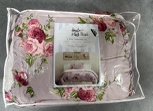 lot 291 image: 2 Piece Comforter Set Floral Print Pink Rose Pattern - Retail $50