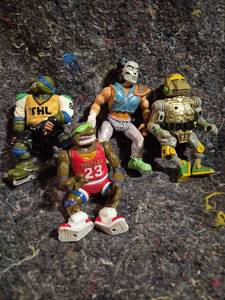 lot 9 image: Teenage Mutant Ninja Turtles Action Figures Lot 5 Pieces