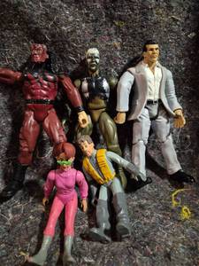 lot 17 image: Action Figure Lot 5 Pieces Assorted Characters