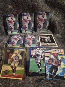 lot 31 image: Football Trading Cards Lot Marshall Faulk Colts Bills San Diego State