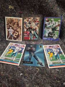 lot 35 image: Dan Marino Football Trading Card Lot 6 Cards Pinnacle Bowman Upper Deck