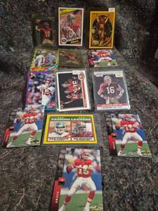 lot 36 image: Joe Montana Football Trading Cards Lot 13 Cards 49ers