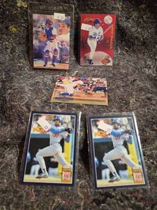 lot 200 image: Baseball Sports Cards Lot 5 Cards Mike Piazza Starflics Upper Deck