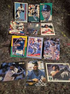 lot 202 image: Ken Griffey Jr. Baseball Trading Cards Lot 14 Cards