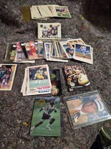 lot 205 image: Sports Cards Lot Football Baseball Basketball Trading Cards Mixed Vintage