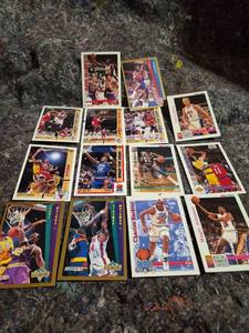 lot 208 image: NBA Basketball Trading Cards Lot 16 Cards Mixed Brands 1988-1993