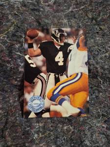 lot 209 image: Pro Set Atlanta Falcons Football Card Brett Favre