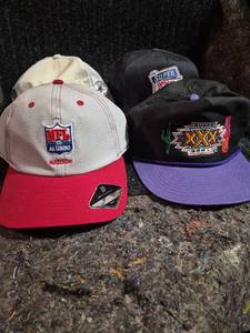 lot 236 image: 4 Lot Sports Caps NFL Hats