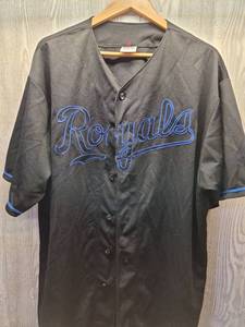 lot 252 image: Royals Baseball Jersey Black Blue Button-Up Short Sleeve Size XXL