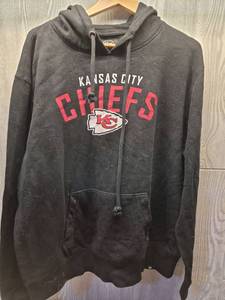 lot 254 image: 47 Brand Kansas City Chiefs Zip Hoodie XX-Large