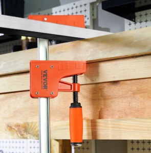 lot 28 image: VEVOR Large 50-in F Clamp1100-lb Bar Clamp - 1-Piece