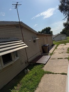 Single Family Home with Oversized 2 Car Garage for Sale via Online Auction!