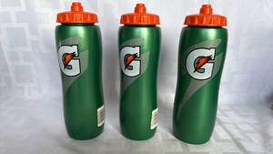 lot 776 image: Gatorade Sport Water Bottles - Set of 3