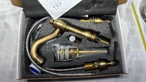 lot 793 image: Modern Brushed Gold Kitchen Faucet Set
