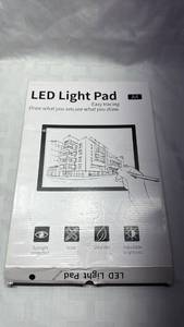 lot 799 image: A4 LED Light Pad Drawing Tablet