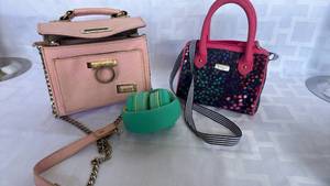 lot 851 image: Designer Accessories Bundle - DKNY Bag, Hilfiger Purse & Headphones