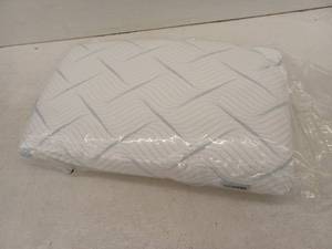 lot 10133 image: Serenity by Tempur-Pedic Frost Cooling Memory Foam Pillow, Standard