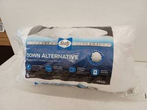 lot 10138 image: Sealy Sterling Collection Down Alternative King Pillow 2-Pack
